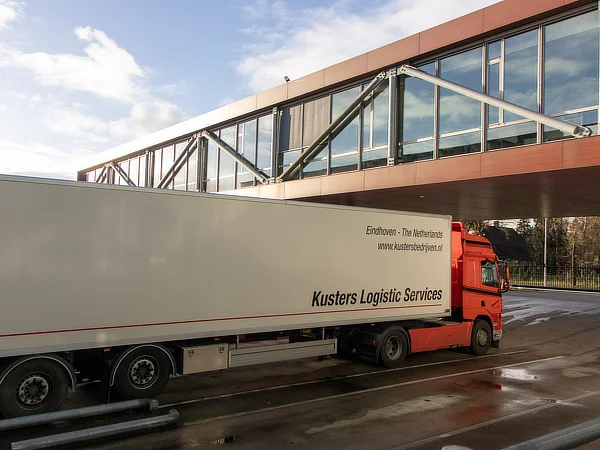 Kusters Transport & Logistics - Forwarding Sea & Air
